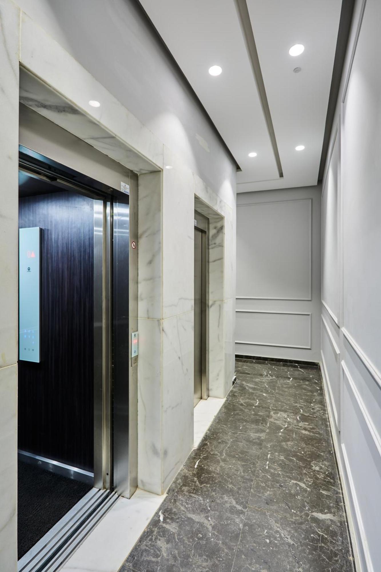 Sleek And Modern 2-Bed Unit In Downtown Casa Apartment Casablanca Ngoại thất bức ảnh